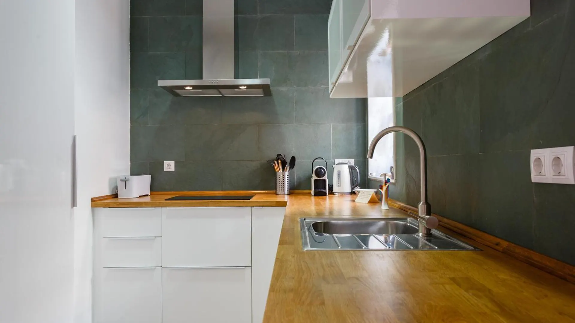 Alba Apartment By Cadiz4Rentals 0*, Cadice Spagna